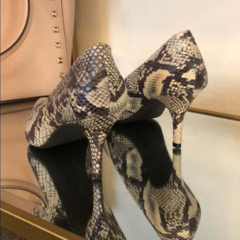 Snake Merona Heels - Picture 3 of 4